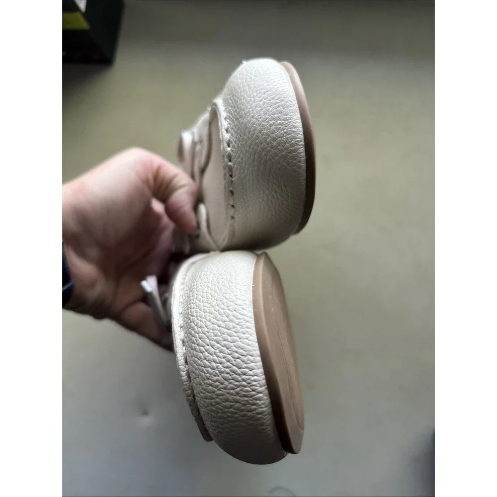 Universal Thread Women's Midge Boat Shoe Flats Memory Foam Insole Off-White 9.5